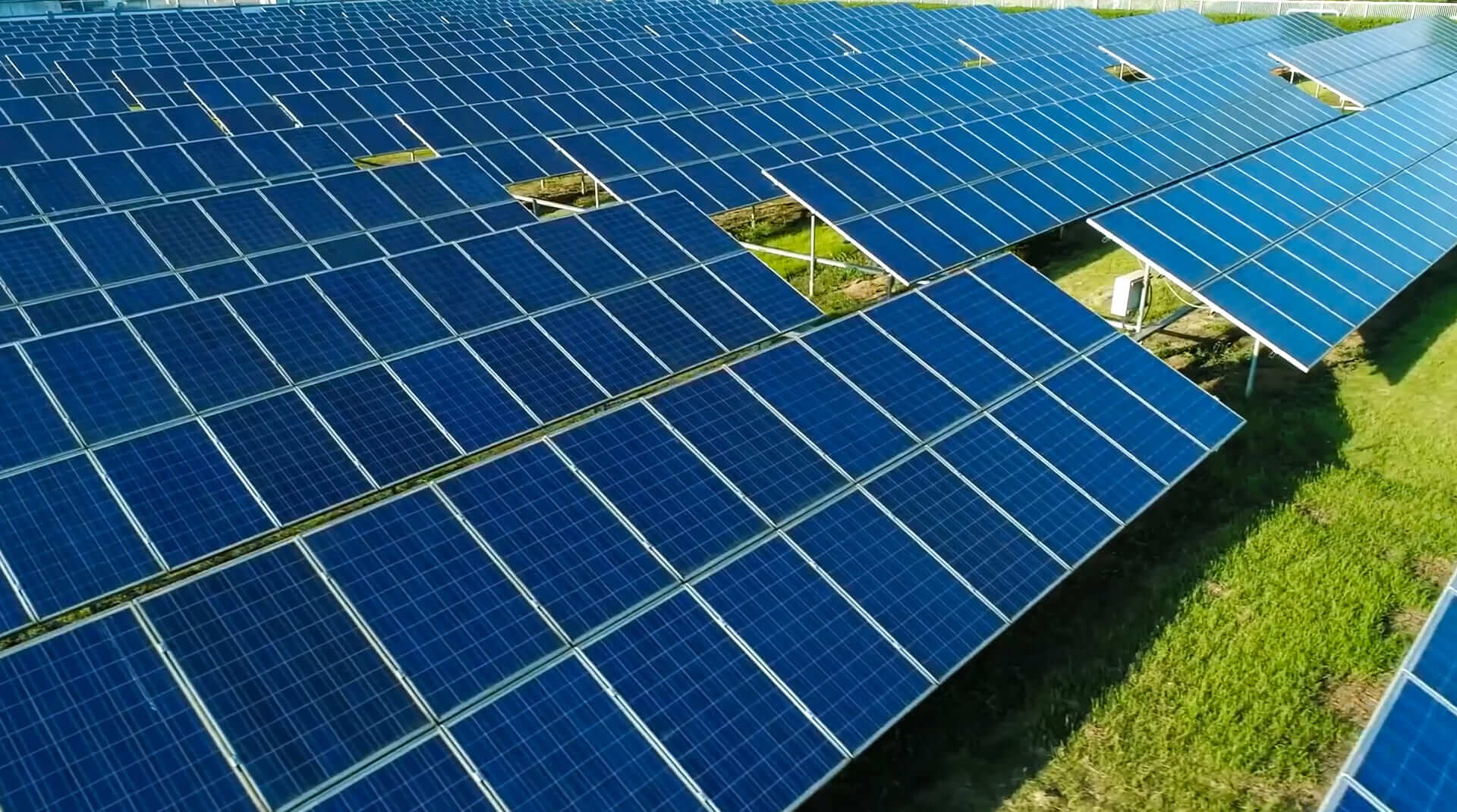 From Sunlight to Electricity: The Science of Solar Panels